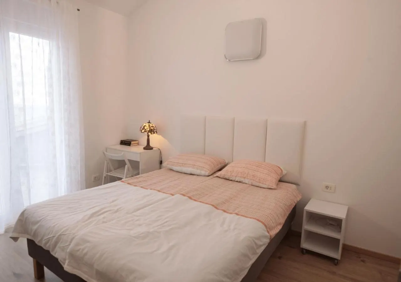 Anai Jadranovo Apartment 0*,